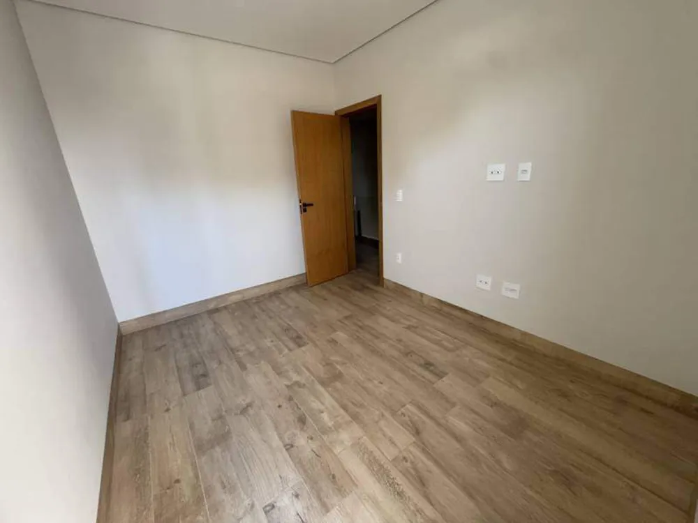 Casa, 3 quartos, 156 m² - Foto 2