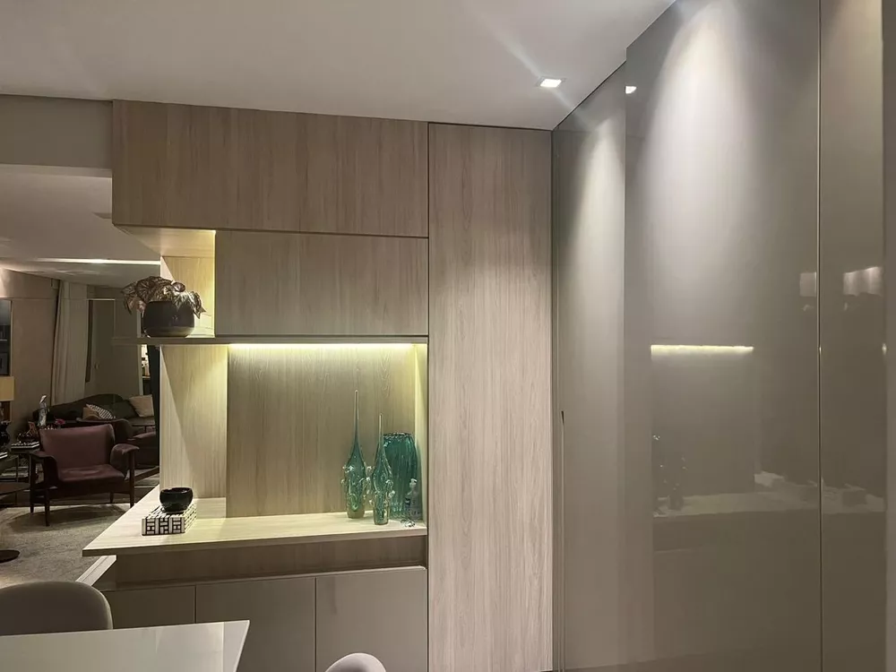 Apartamento à venda com 3 quartos, 248m² - Foto 6