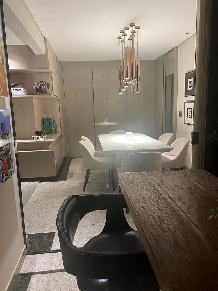 Apartamento à venda com 3 quartos, 248m² - Foto 3