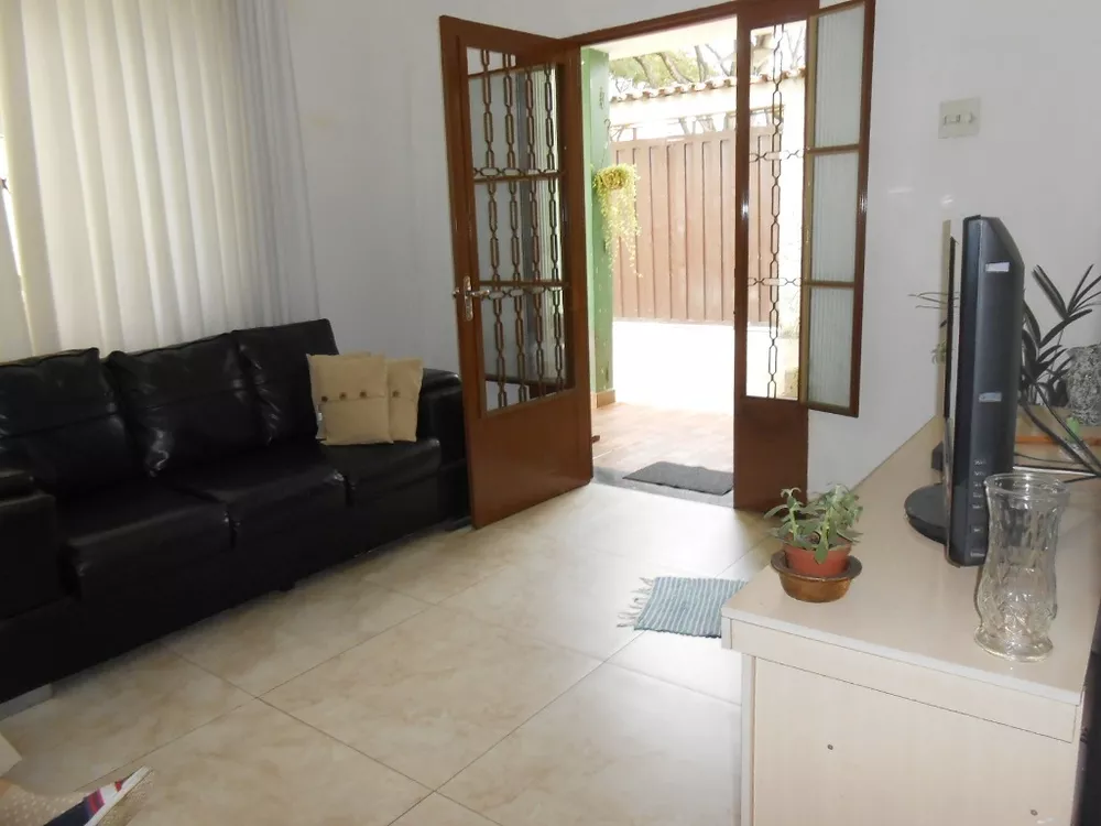 Casa à venda com 3 quartos, 250m² - Foto 11