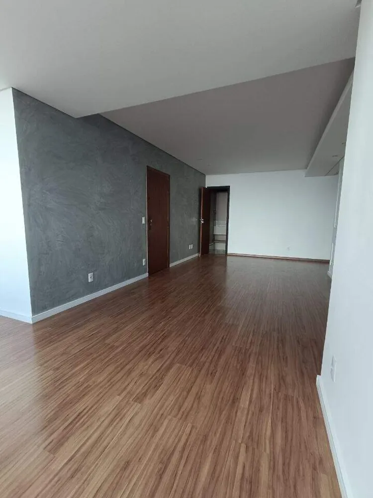 Apartamento, 4 quartos, 217 m² - Foto 2