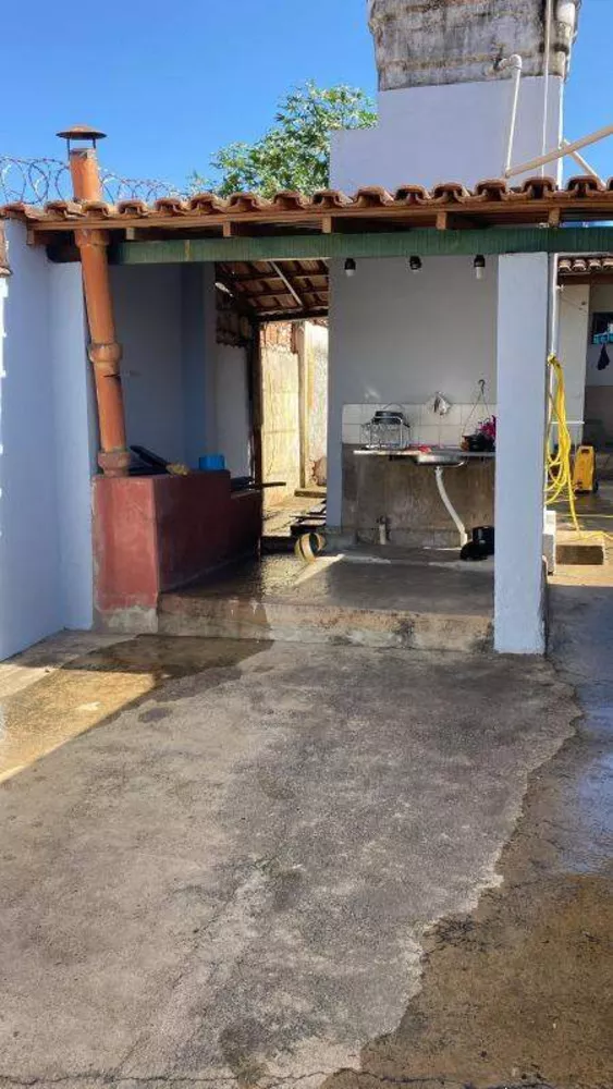 Casa à venda com 3 quartos, 210m² - Foto 11