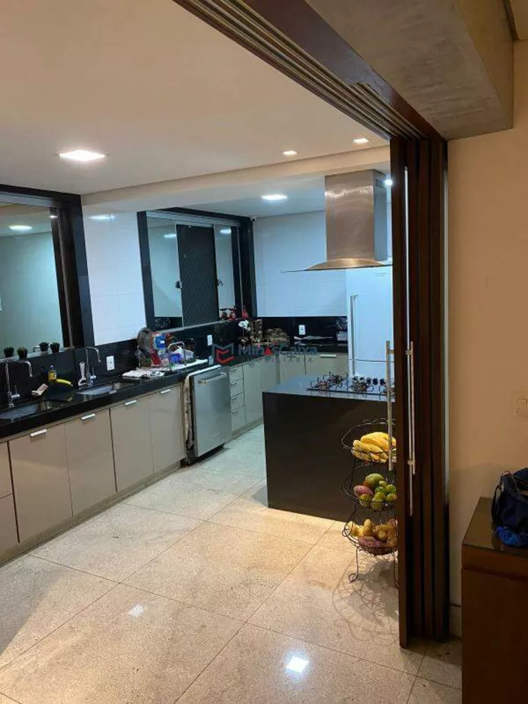 Apartamento à venda com 4 quartos, 260m² - Foto 7