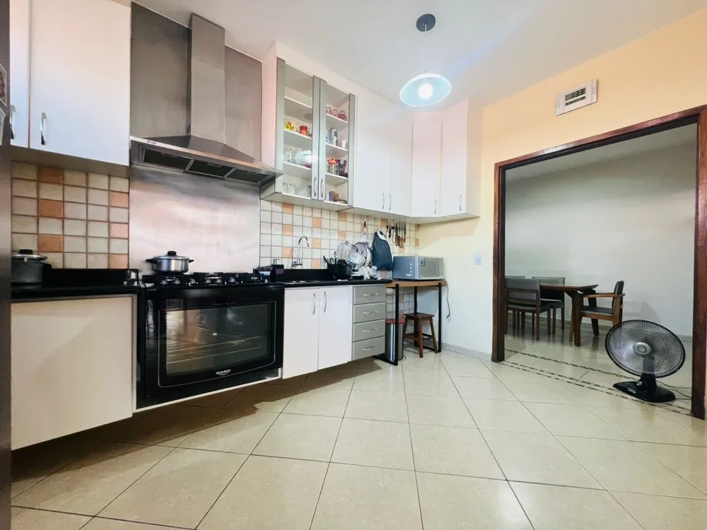 Casa, 3 quartos, 210 m² - Foto 8