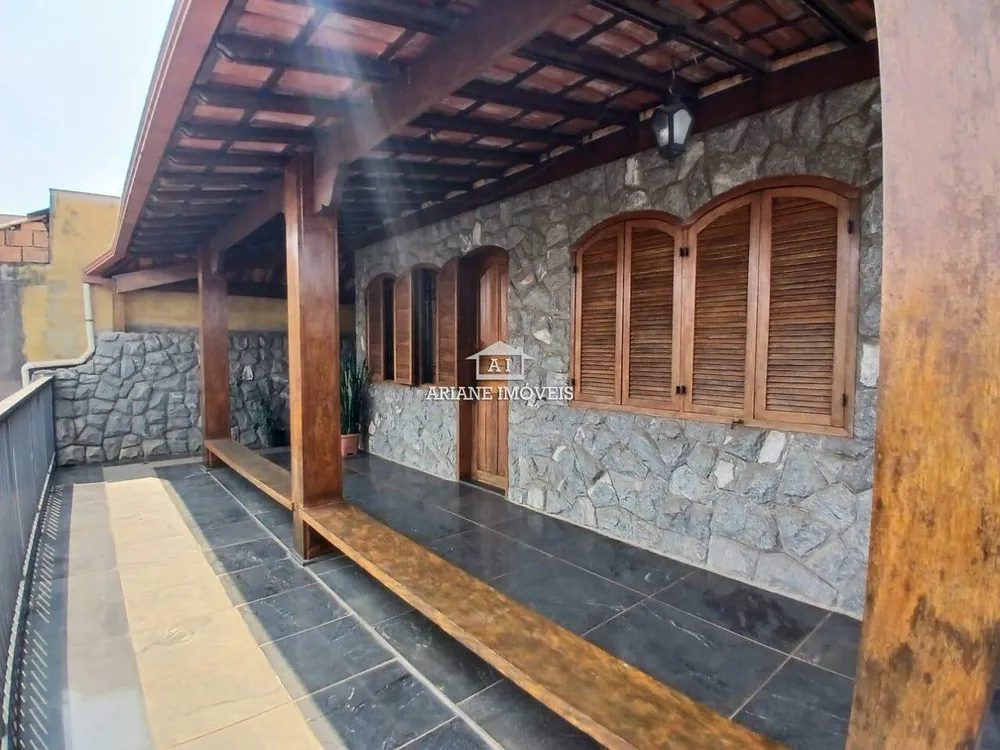 Casa, 3 quartos, 335 m² - Foto 1