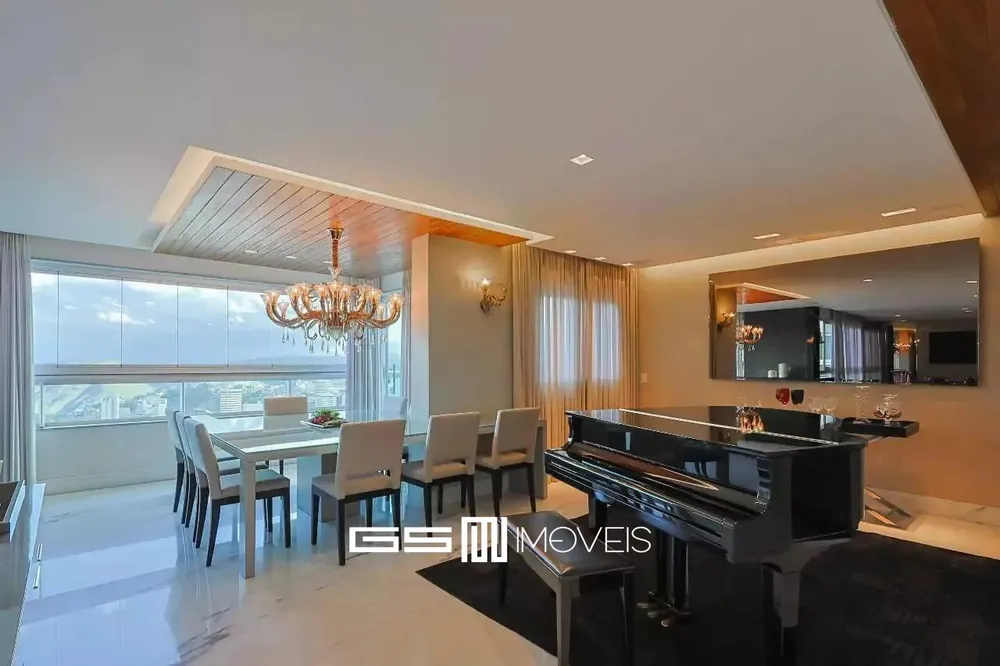 Apartamento, 3 quartos, 200 m² - Foto 1