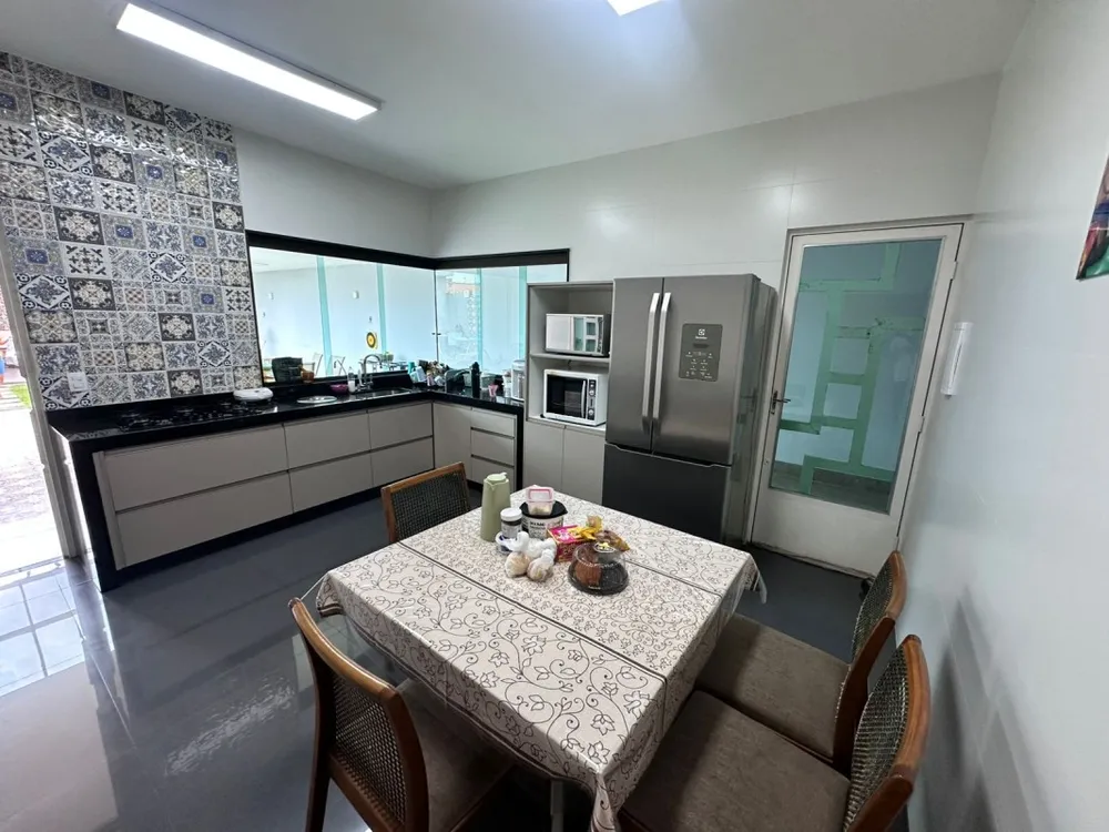 Casa, 4 quartos, 360 m² - Foto 1