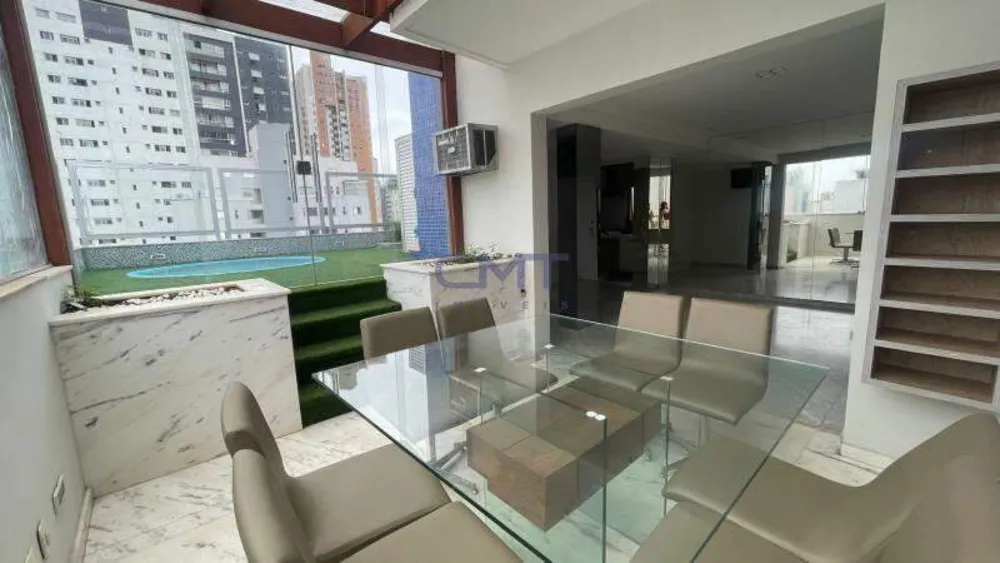 Cobertura, 3 quartos, 213 m² - Foto 1