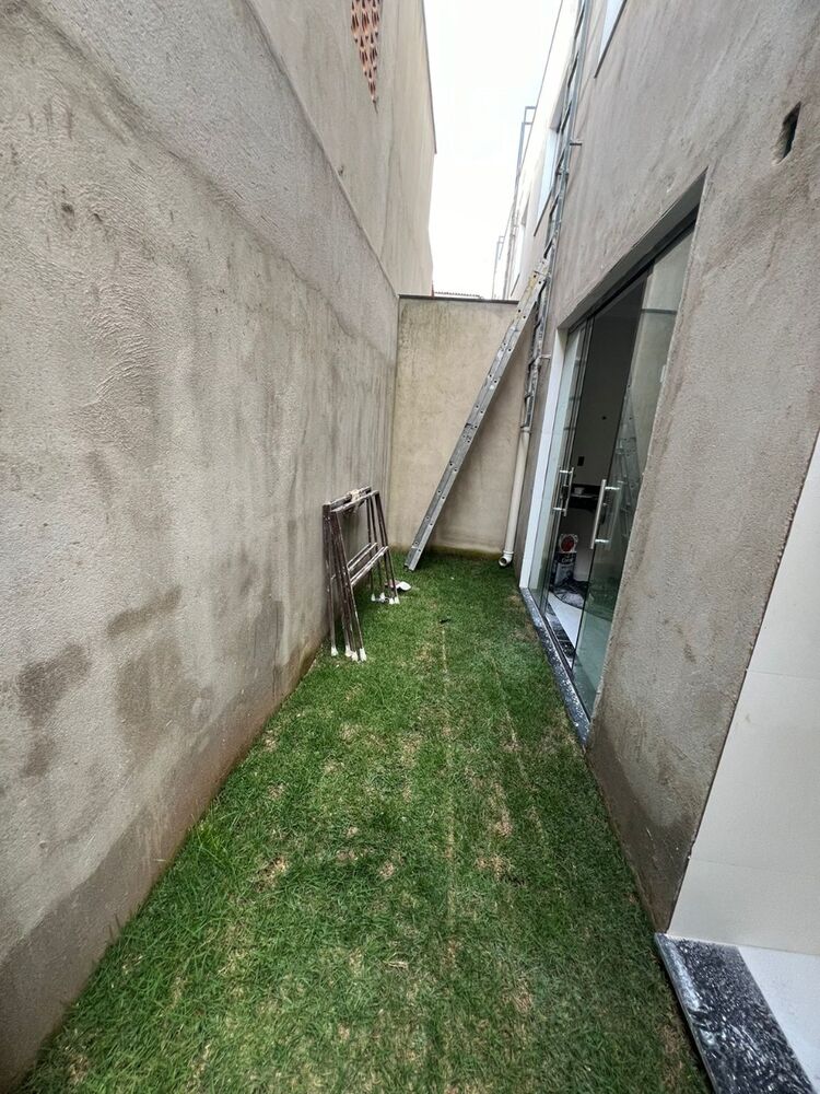 Casa à venda com 3 quartos, 20m² - Foto 4