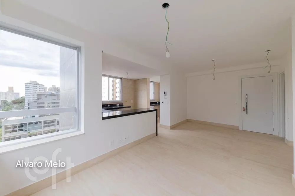 Apartamento à venda com 3 quartos, 86m² - Foto 2