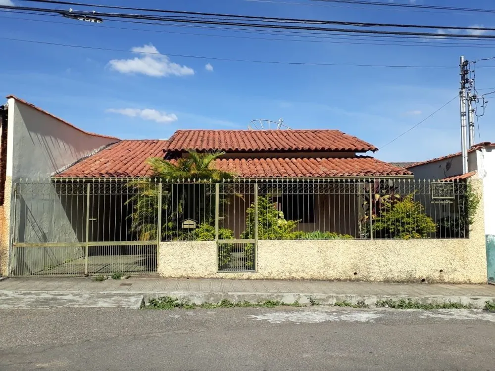 Casa, 3 quartos, 135 m² - Foto 1
