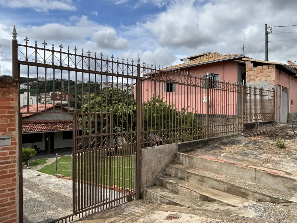 Casa, 4 quartos, 213 m² - Foto 2