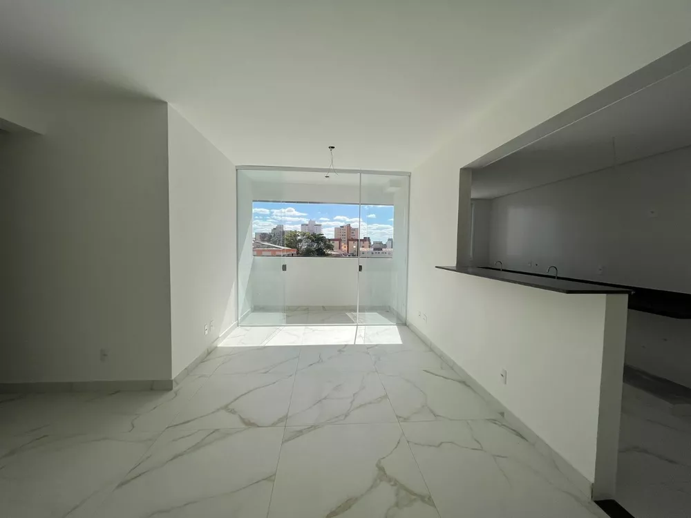 Apartamento à venda com 3 quartos, 79m² - Foto 1