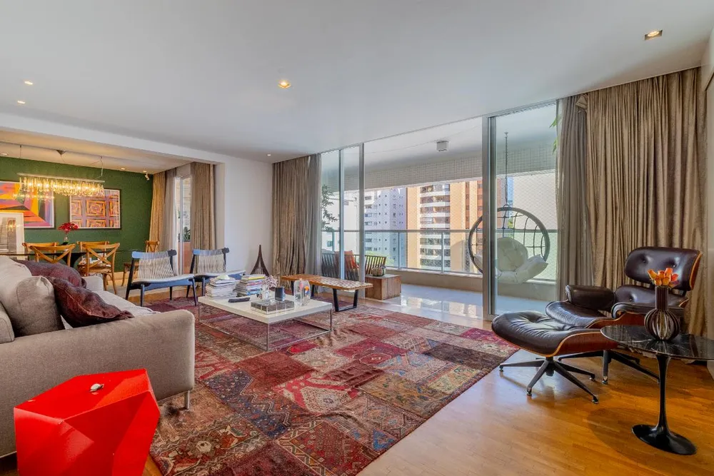 Apartamento, 3 quartos, 248 m² - Foto 1