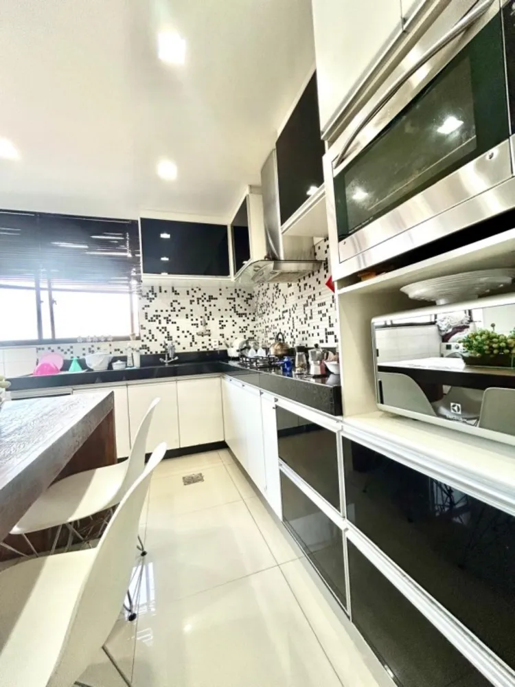 Cobertura, 4 quartos, 225 m² - Foto 11