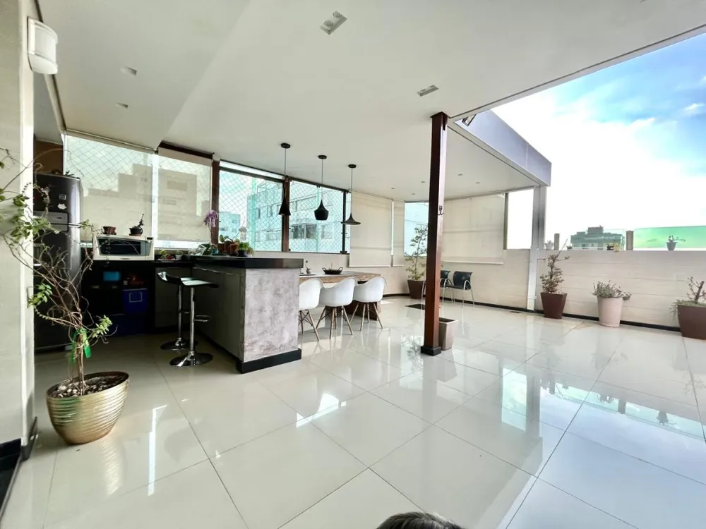 Cobertura, 4 quartos, 225 m² - Foto 2