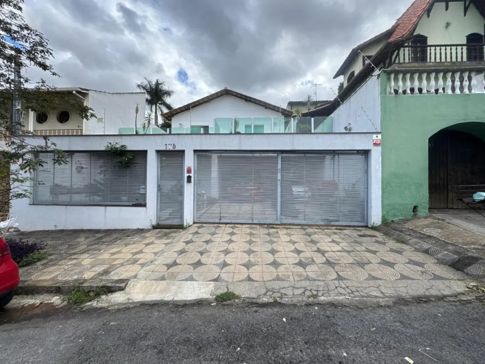 Casa, 4 quartos, 211 m² - Foto 1