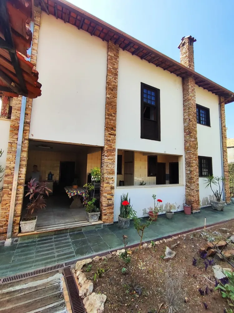 Casa, 6 quartos, 850 m² - Foto 1