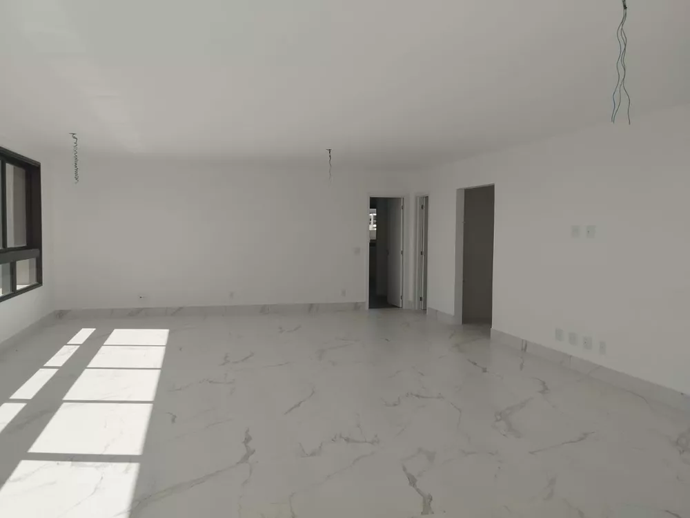 Apartamento à venda com 4 quartos, 186m² - Foto 3