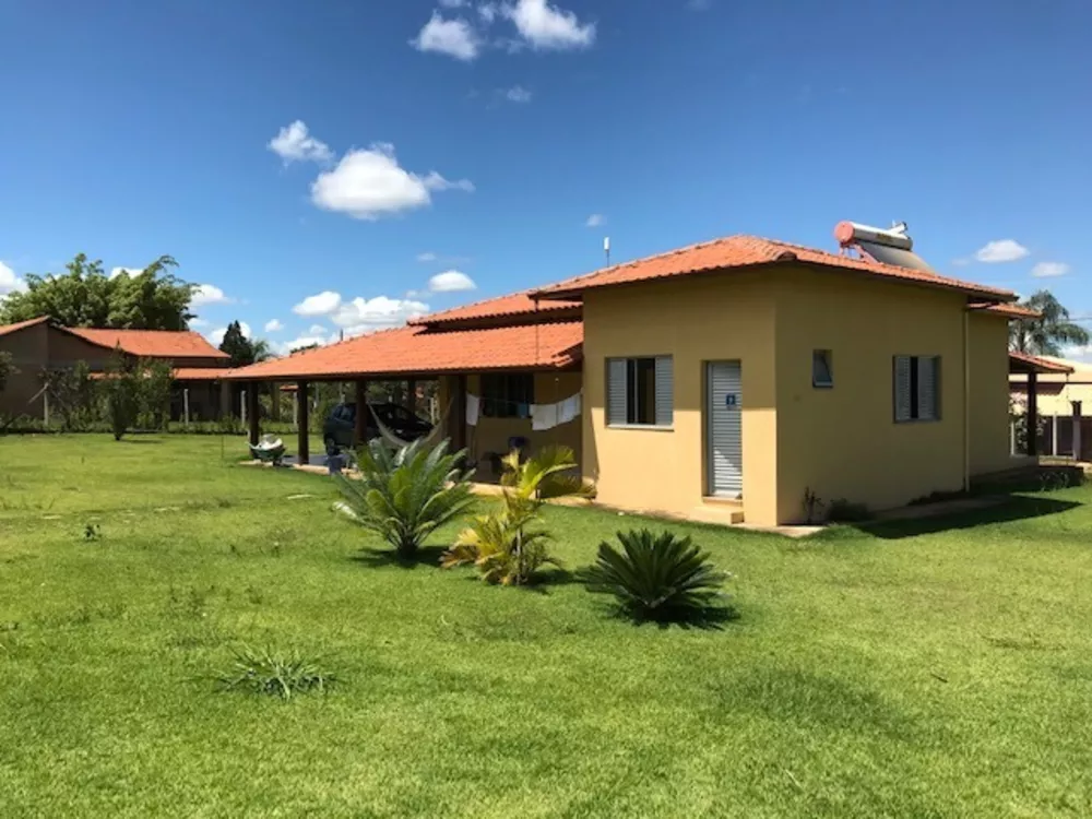 Casa de Condomínio à venda com 4 quartos, 245m² - Foto 2