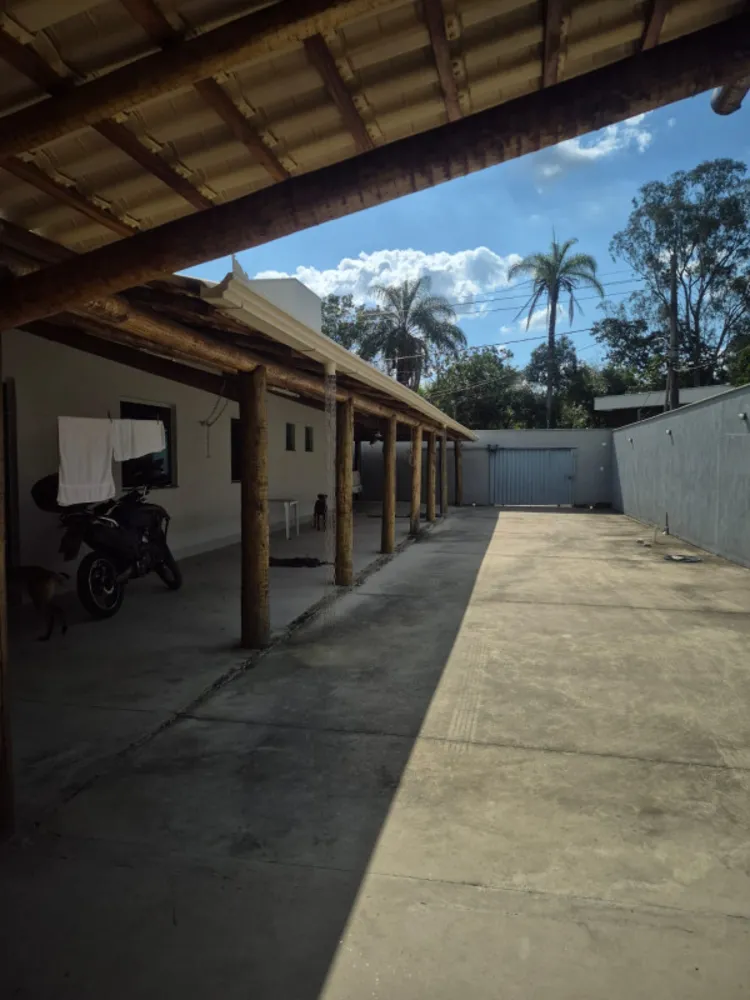 Chácara, 3 quartos, 1135 m² - Foto 1