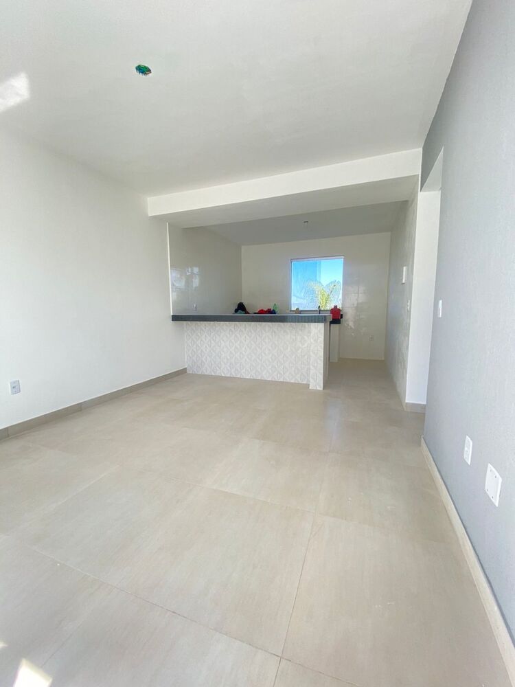 Casa à venda com 3 quartos, 100m² - Foto 3