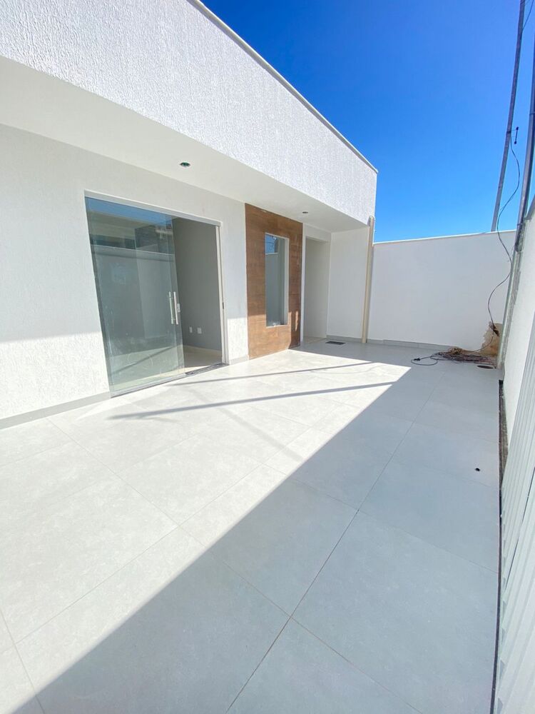 Casa à venda com 3 quartos, 100m² - Foto 4