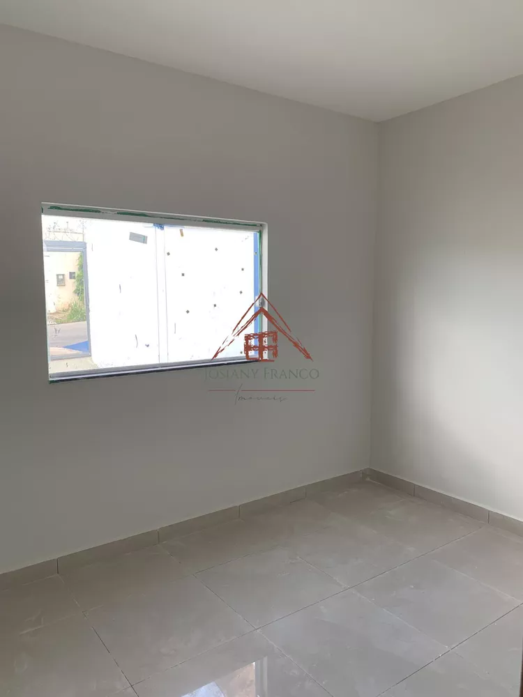 Casa à venda com 3 quartos, 225m² - Foto 3