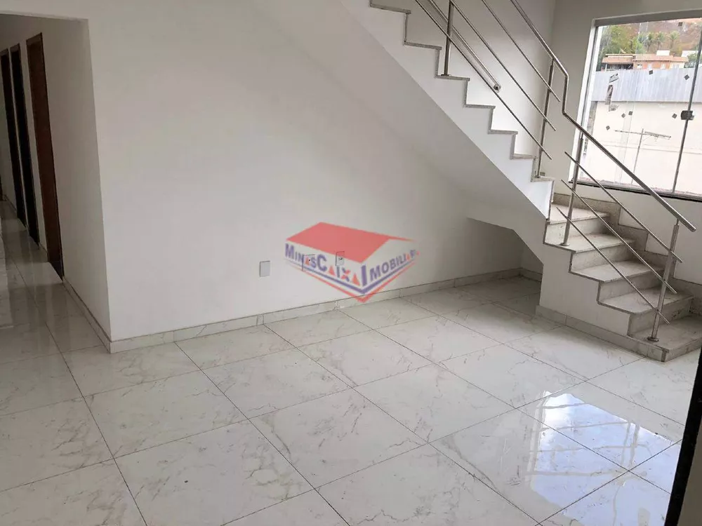 Cobertura à venda com 4 quartos, 220m² - Foto 3