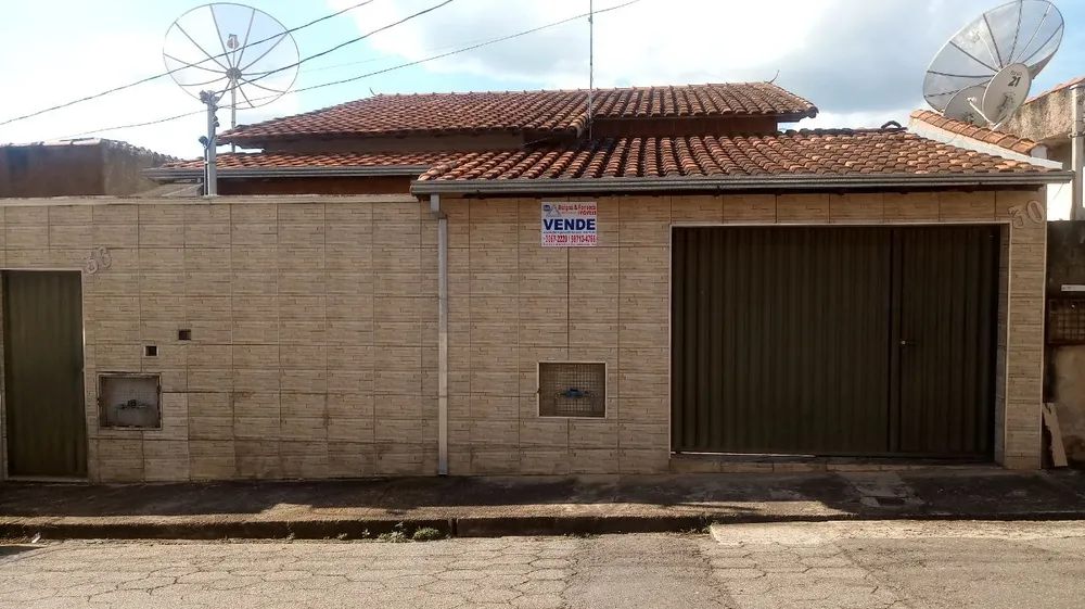 Casa, 5 quartos, 240 m² - Foto 1