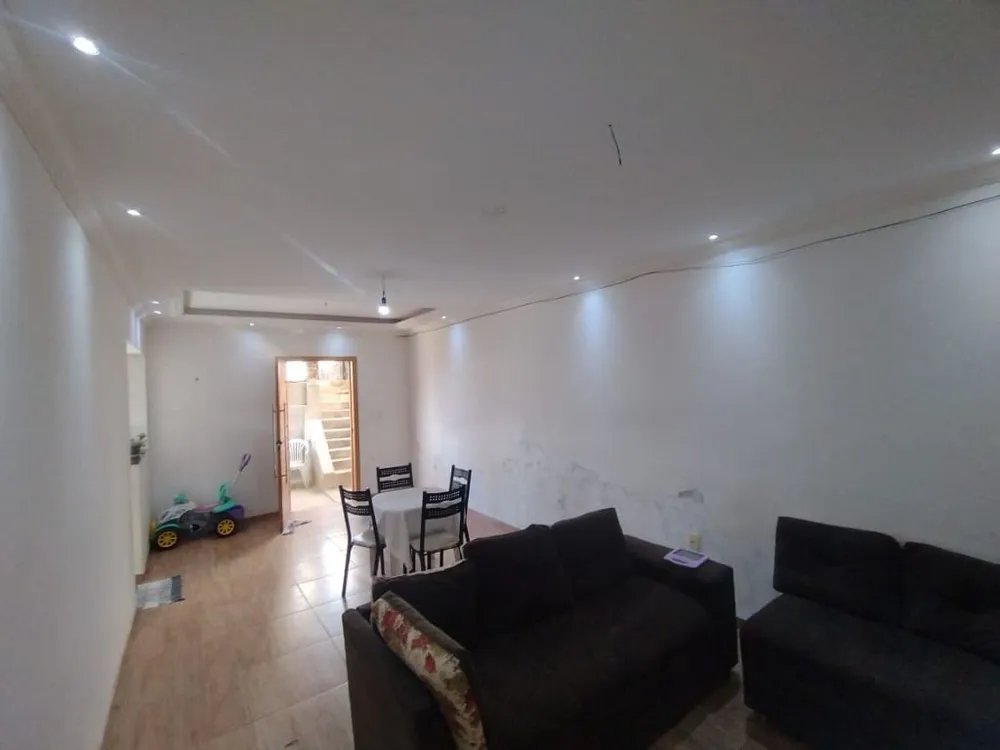Casa, 3 quartos, 200 m² - Foto 1