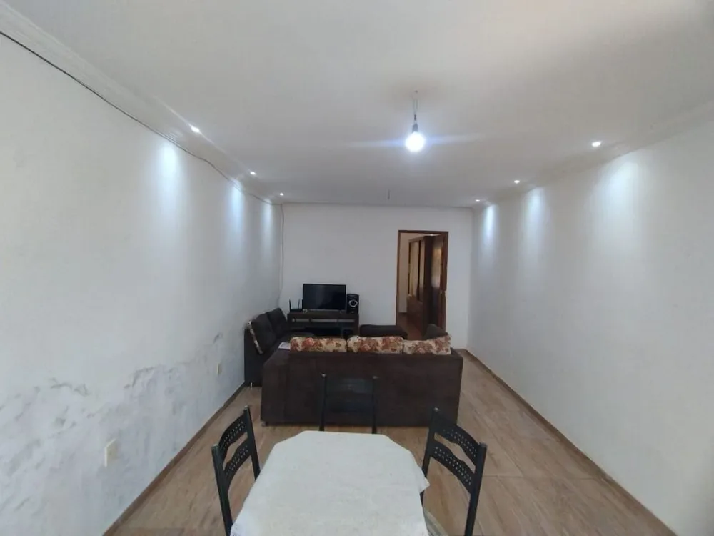 Casa, 3 quartos, 200 m² - Foto 2