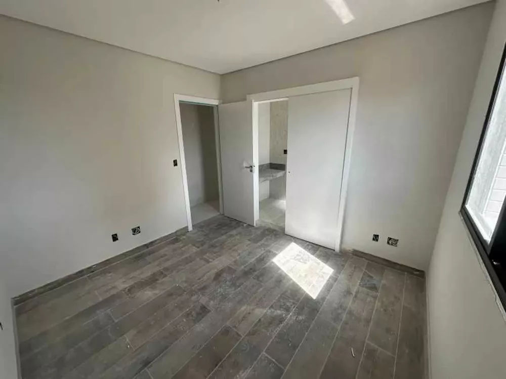 Apartamento à venda com 4 quartos, 147m² - Foto 15