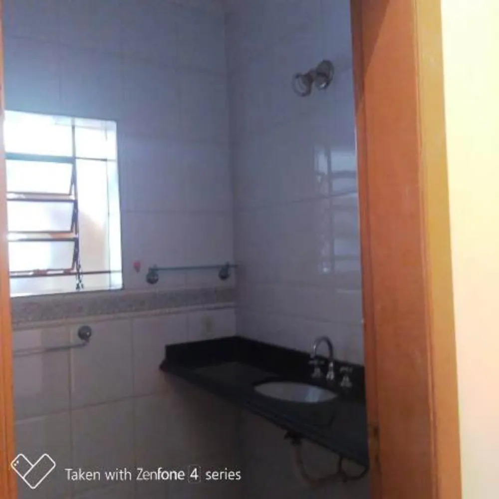 Casa, 5 quartos, 262 m² - Foto 1