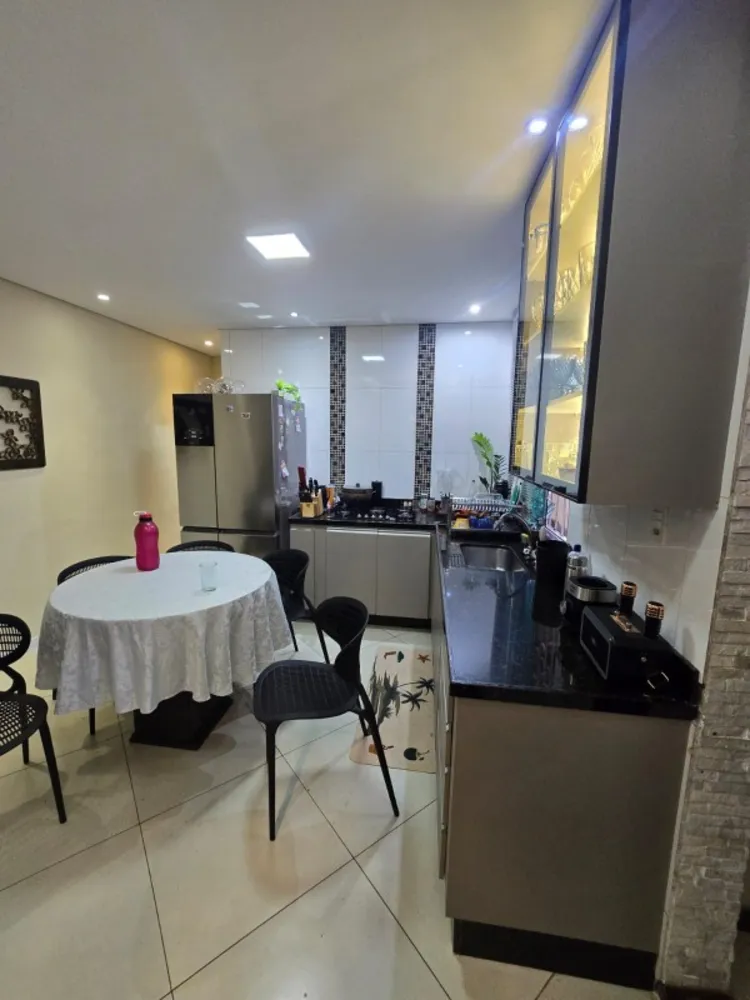 Casa, 3 quartos, 250 m² - Foto 5