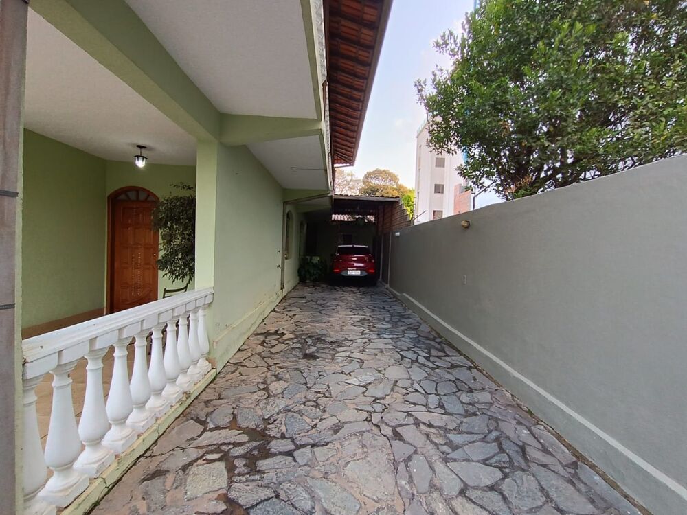 Casa à venda com 4 quartos, 370m² - Foto 9