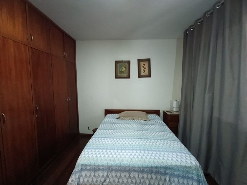 Casa à venda com 4 quartos, 370m² - Foto 8