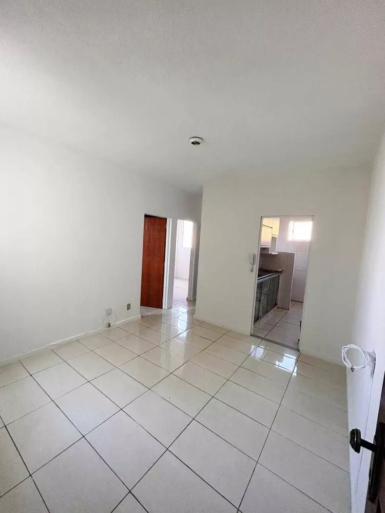 Apartamento à venda com 2 quartos, 42m² - Foto 3