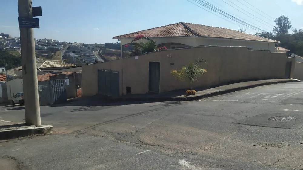 Casa, 3 quartos, 209 m² - Foto 1