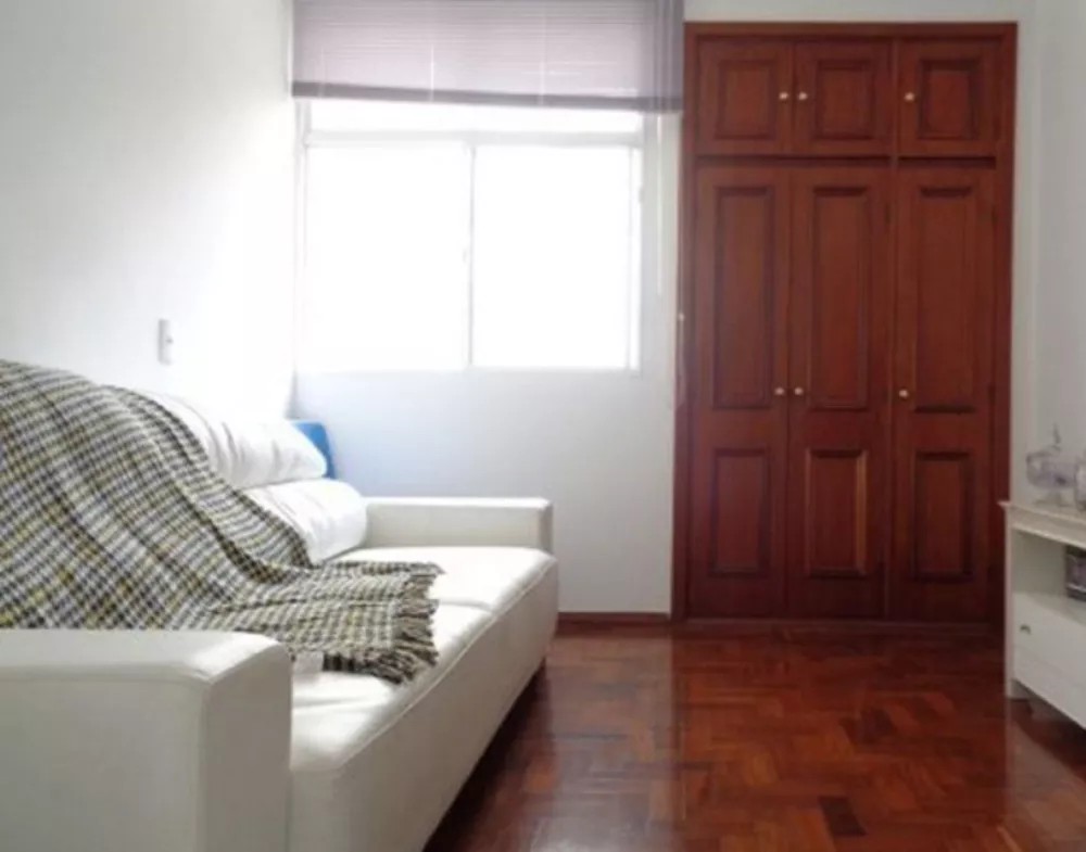 Apartamento à venda com 4 quartos, 140m² - Foto 1