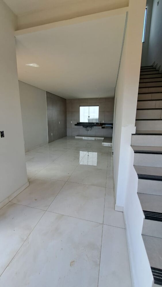 Casa à venda com 2 quartos, 78m² - Foto 4