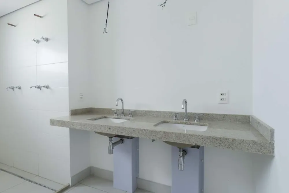 Apartamento, 3 quartos, 232 m² - Foto 1