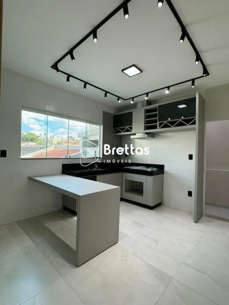 Casa, 3 quartos, 140 m² - Foto 2