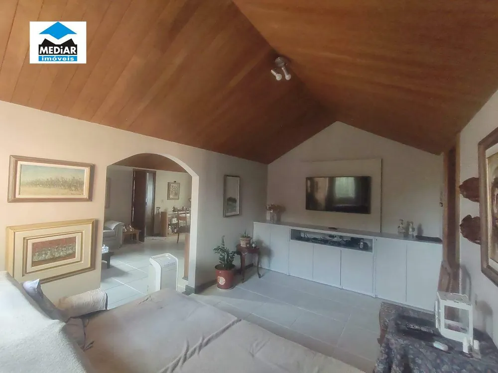 Casa, 3 quartos, 191 m² - Foto 2