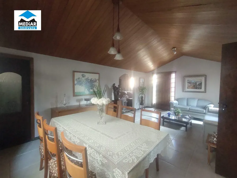 Casa, 3 quartos, 191 m² - Foto 2