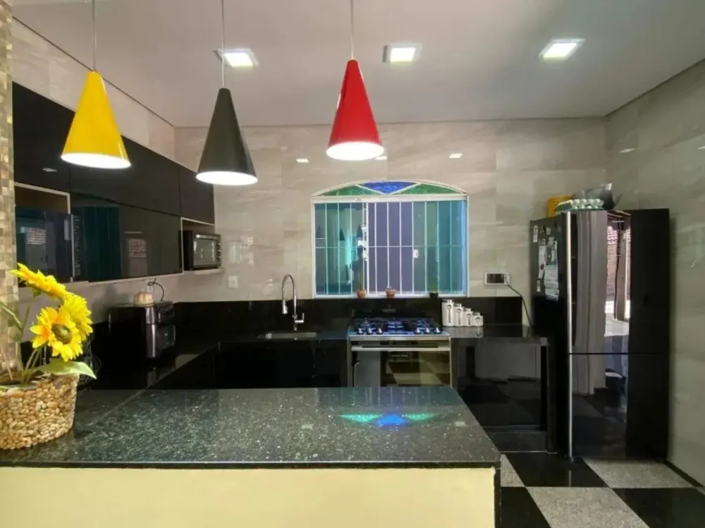 Casa, 4 quartos, 308 m² - Foto 1