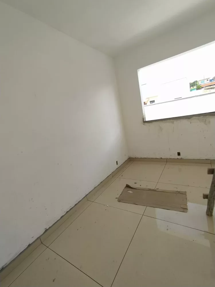 Casa à venda com 2 quartos, 84m² - Foto 9