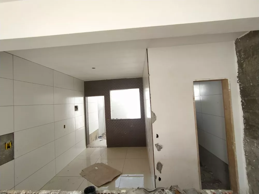 Casa à venda com 2 quartos, 84m² - Foto 3