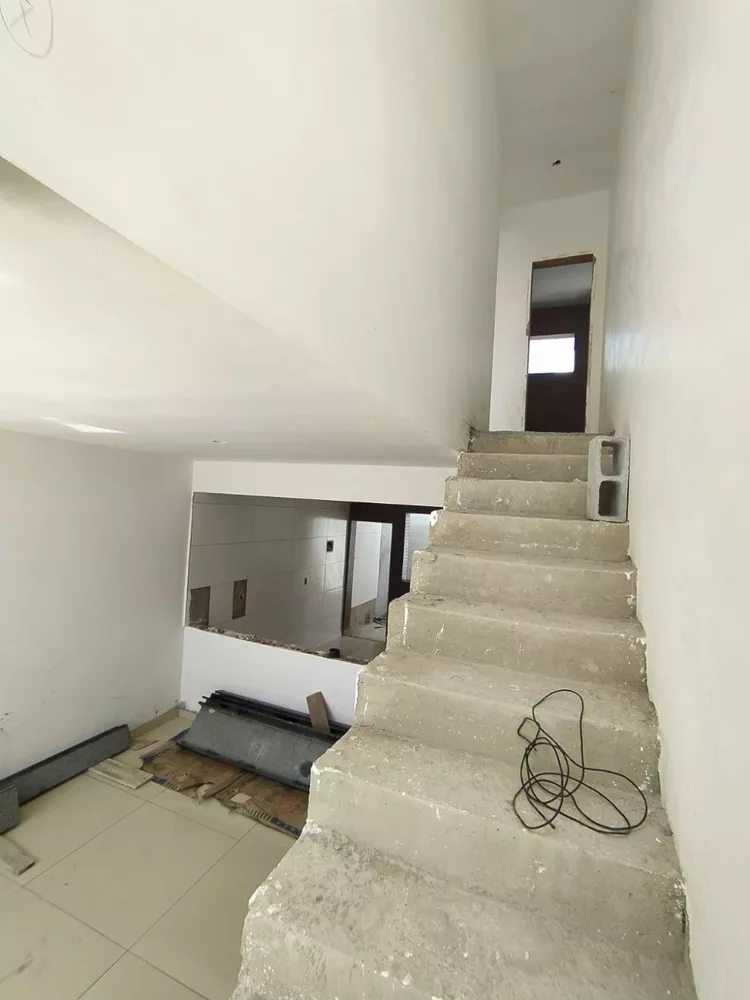 Casa à venda com 2 quartos, 84m² - Foto 8