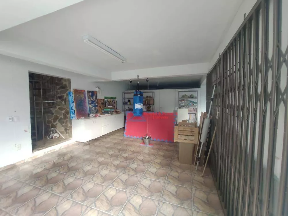 Casa à venda com 3 quartos, 360m² - Foto 7